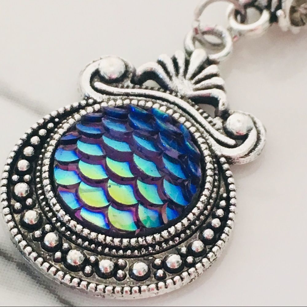 Iridescent Blue Green Mermaid Fish Silver Tone Necklace NWT